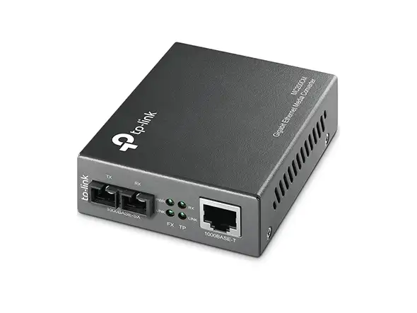 Gigabit Ethernet -mediamuunnin viitenumerolla MC200CM brändiltä TP-LINK
