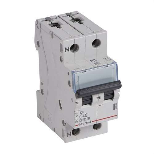 Magnetoterminen TX3 P+N 40A Käyrä C 6kA viitenumerolla 403590 brändiltä LEGRAND