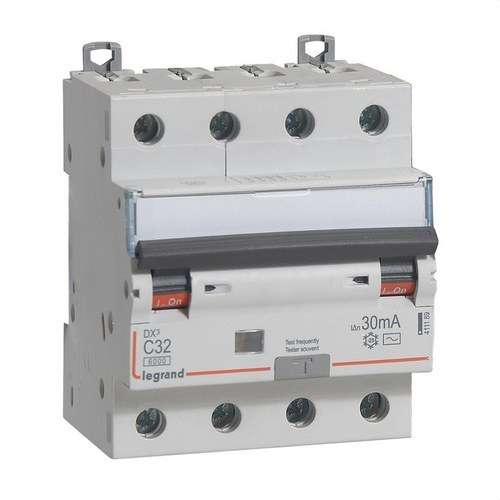 DX3 4P 30mA C32 vikavirtasuojakytkin viitenumerolla 411189 brändiltä LEGRAND