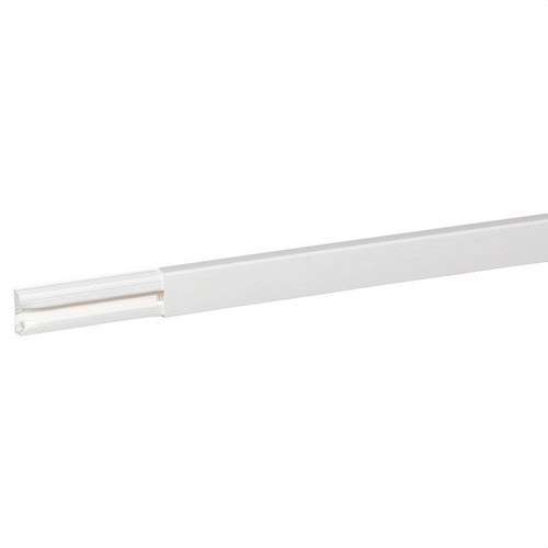 Itseliimautuva kaapelikanava 32x12,5mm DLPLUS viitenumerolla 030015 brändiltä LEGRAND