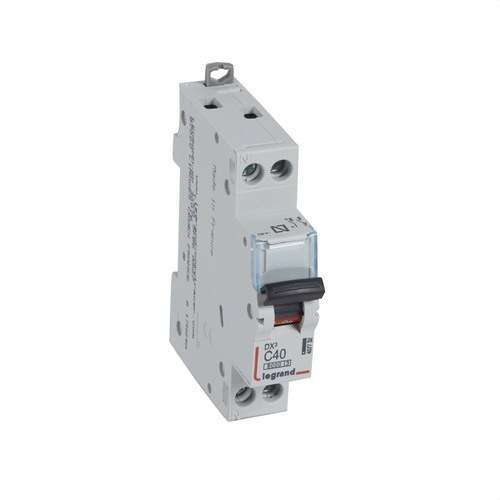 Magnetoterminen DX3 1P+N 40A Käyrä C 6/10kA viitenumerolla 407732 brändiltä LEGRAND