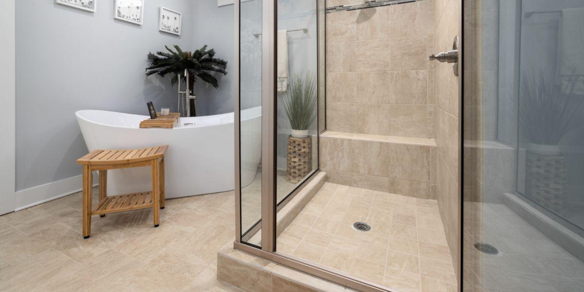 Kuinka avata suihkualtaaseen tukkeutuma