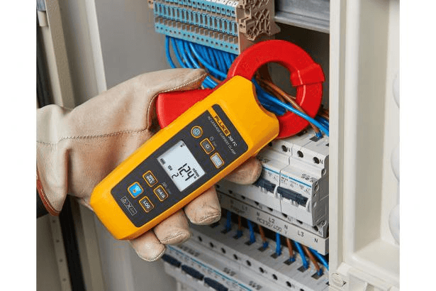 Fluke 368 FC todellisen tehokkuusarvon vuotovirta-ammattimittari viitenumerolla 4709907 brändiltä FLUKE