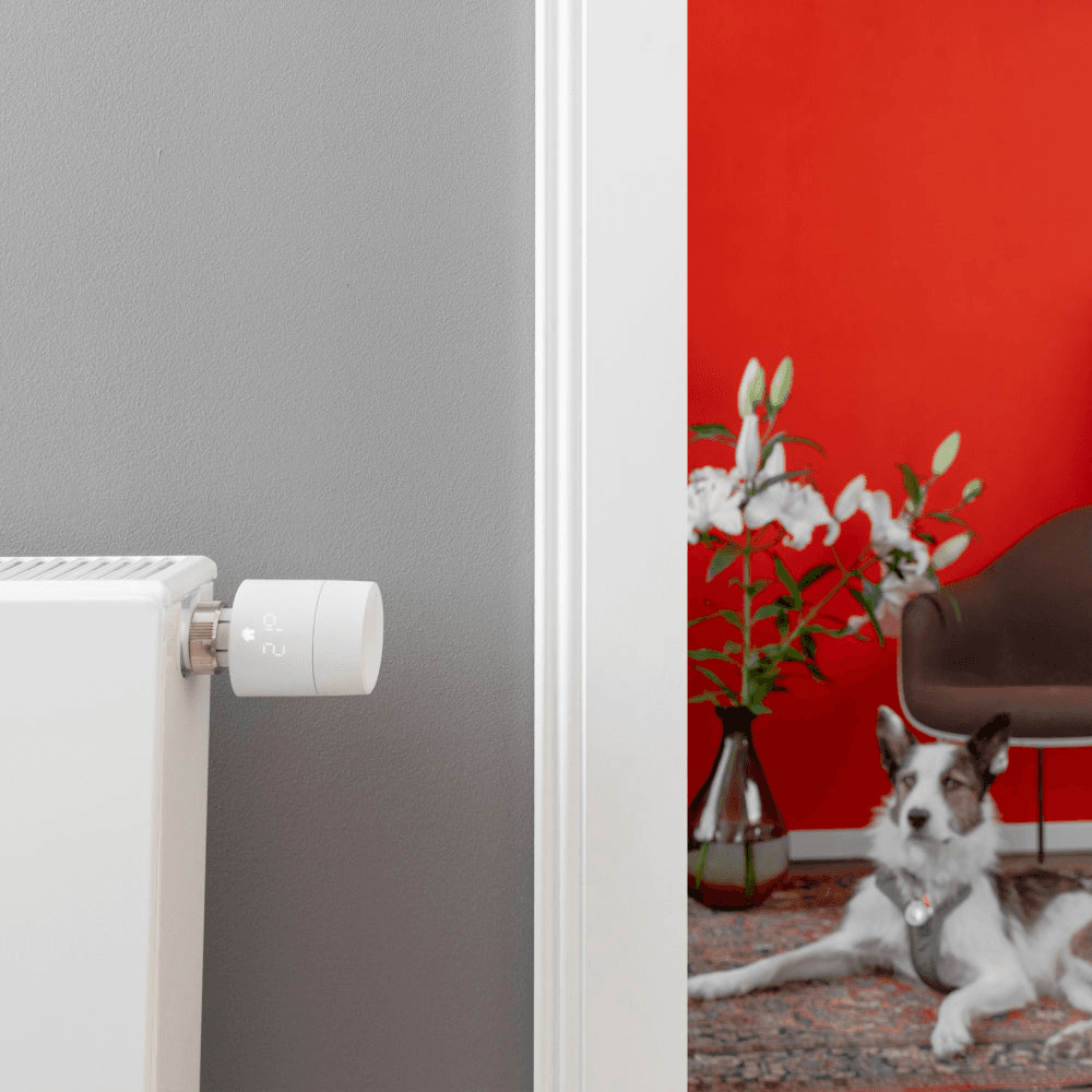 TADOº V3+ älykäs termostaattinen pää viitenumerolla SRT 1 brändiltä TADOº