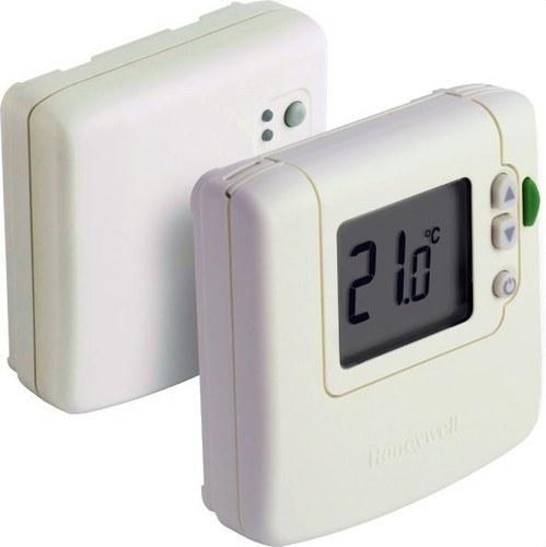 Honeywell DT92 digitaalinen termostaatti + BDR91 vastaanotin viitenumerolla DT92A1004 brändiltä RESIDEO